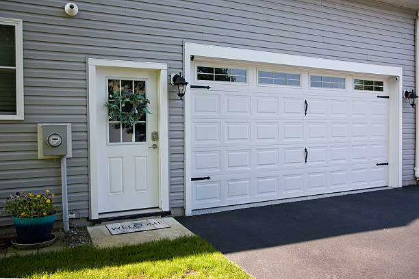 24/7 Emergency Garage Door Panel Replacement experts in Clay County County, NE